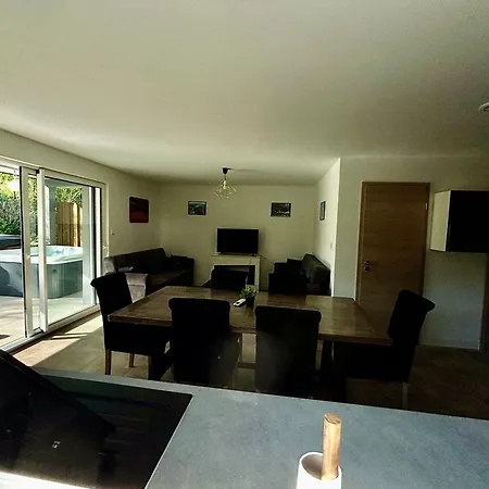 Avec Prive, Calme 4 A 6 Pers 2 Chambres, Terrasse Et Bbq * Luvigny
