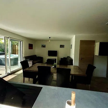 Avec Prive, Calme 4 A 6 Pers 2 Chambres, Terrasse Et Bbq * Luvigny